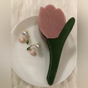 Unique elegant floral/tulip stud/dangle earrings & tulip hair clip